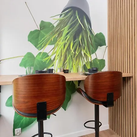 Navalis By Renters *