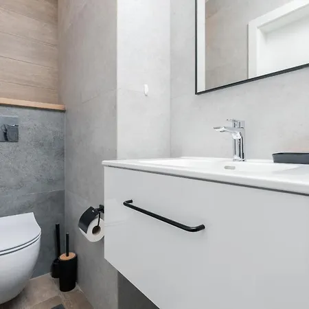 Navalis With Parking In By Renters Appartement Gdynia