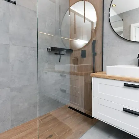 Navalis By Renters