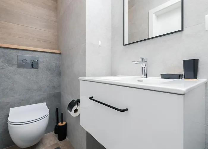 Navalis By Renters דירה גדינייה